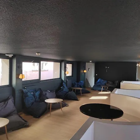 بيت شباب Centre